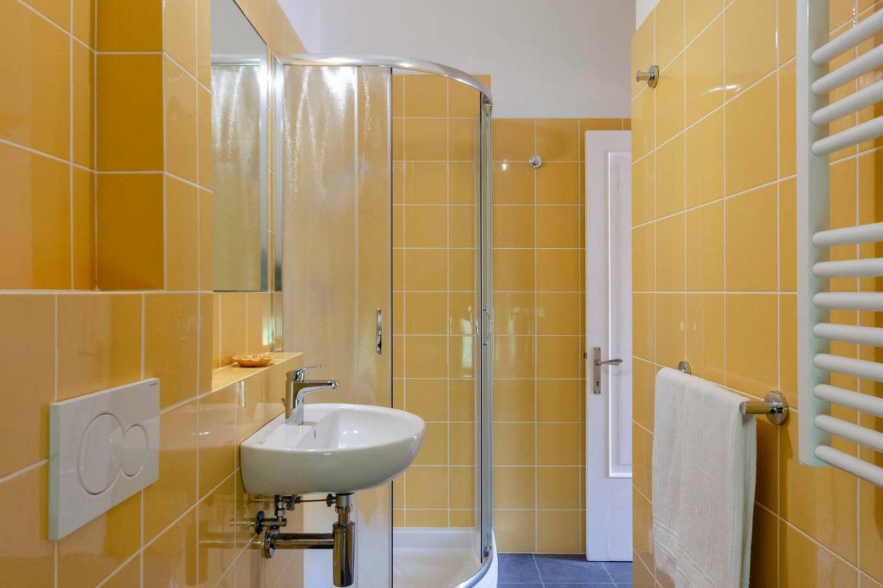 ヴェルナッツァJoivy Light Flat With Great View, Cinque Terreアパートメント エクステリア 写真